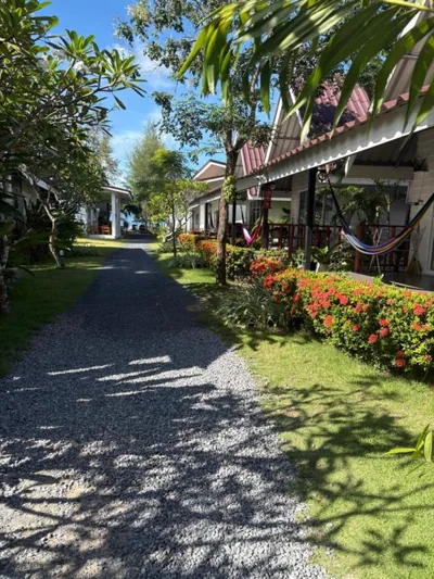 All At Sea Beach Resort – Foto’s 5